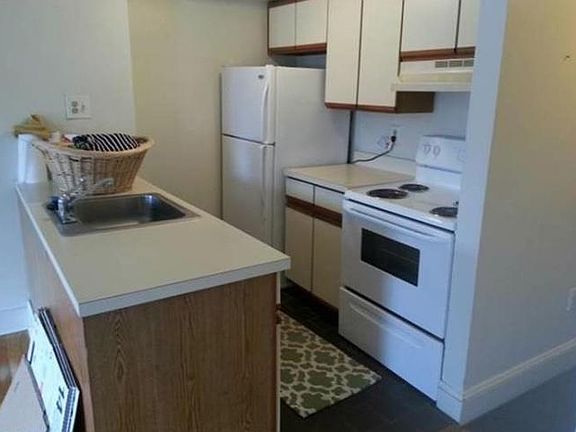 4th image of 2212 Fairmount Ave APT 2A