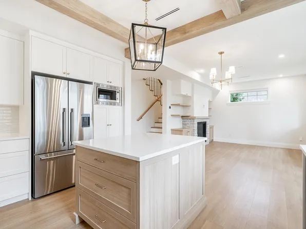 5411 Crescent Dr #2, Delta, BC V4K 2E3
