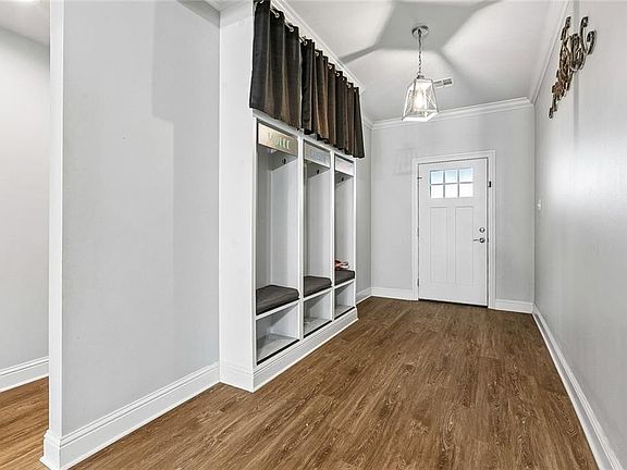 3rd image of 2720 Palmetto St