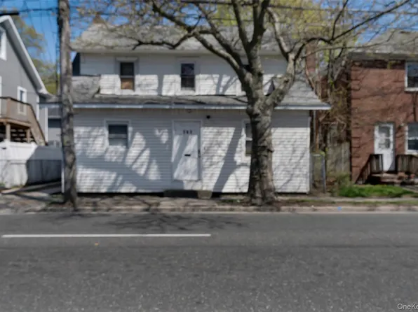 101 Baldwin Road, Hempstead, NY 11550