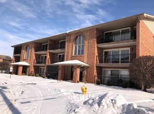 8202 W 111th St UNIT 2C, Palos Hills, IL 60465