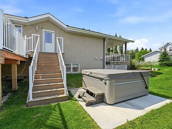 4th image of 16 S Sunnyside Dr