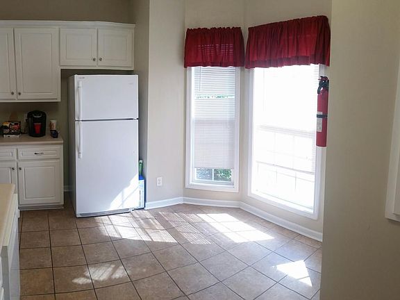 3rd image of 1115A Southbend Dr #A