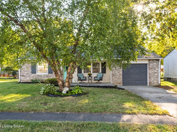 4715 Lunenburg Dr, Worthington Hills, KY 40245