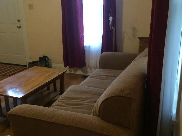 1108 3rd St, Moundsville, WV 26041