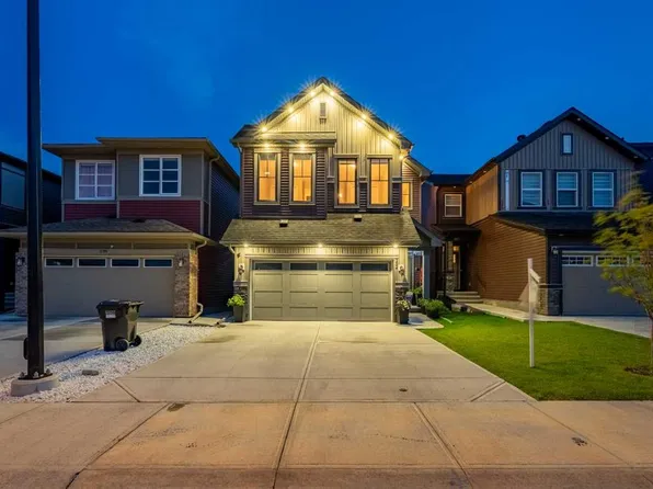 234 N Carringsby Way NW, Calgary, AB T3P 1T5