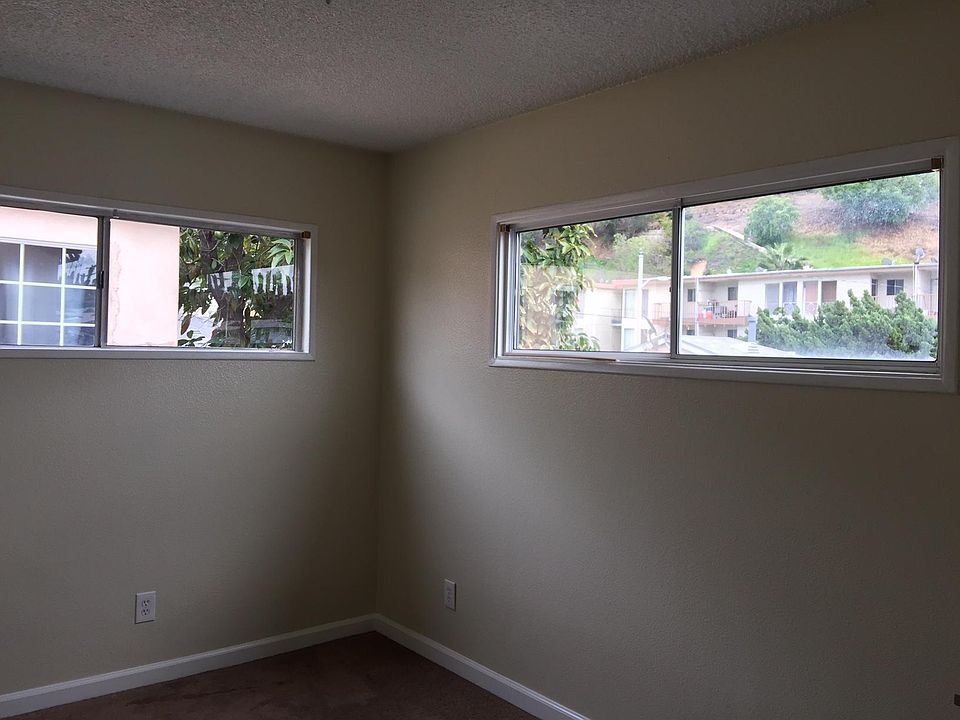 2nd image of 735 1/2 Via Altamira