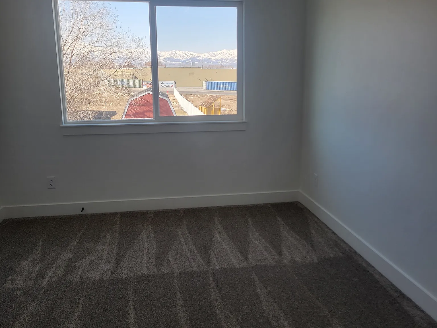 116 E 730 N Upstairs - 1 — Photo 2