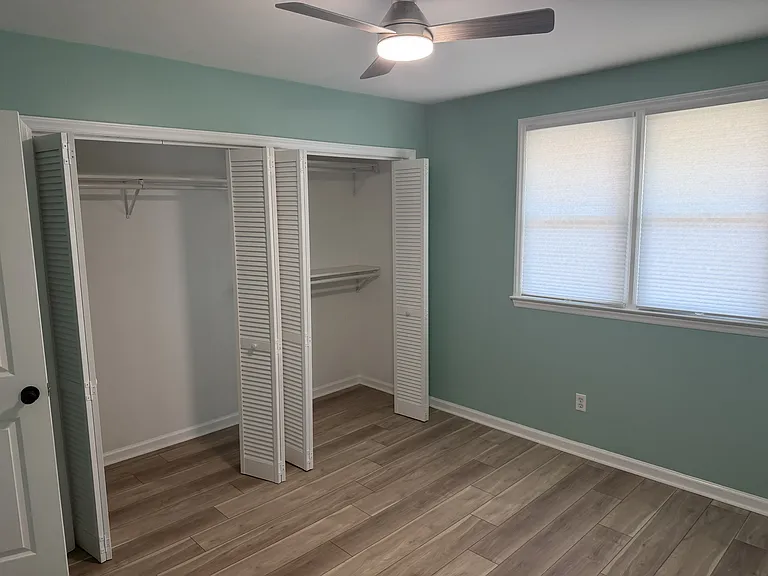 2705 Pretty Lake Ave #B — Photo 4