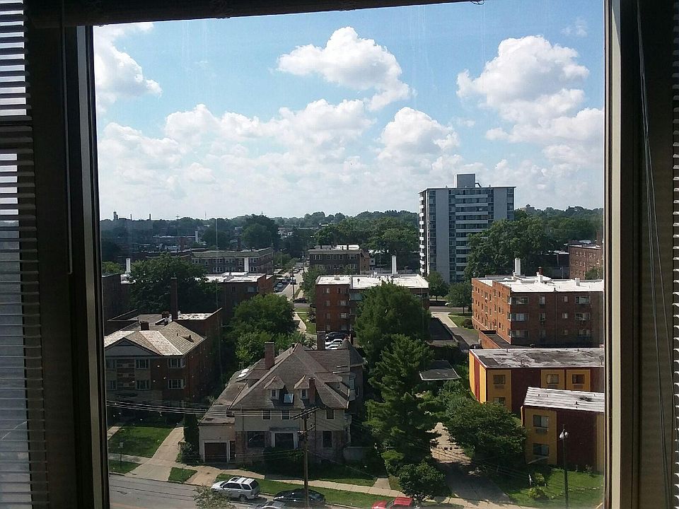 1st image of 11820 Edgewater Dr APT 920