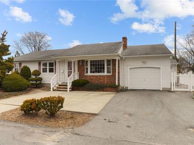 31 Gillen Ave, North Providence, RI, 02904