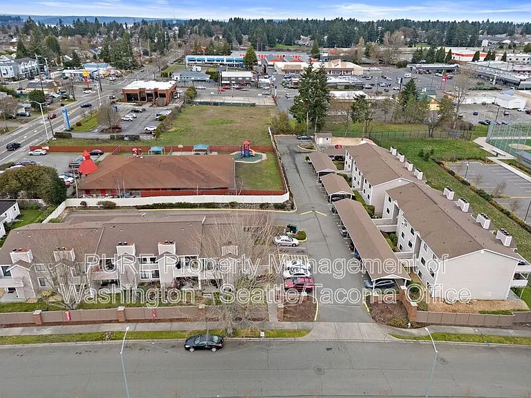 6601 S 8th St — Photo 134