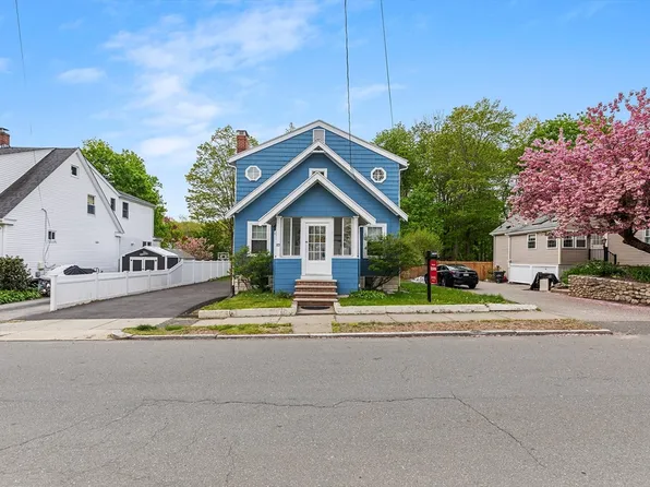 17 Wilson St, Reading, MA 01867