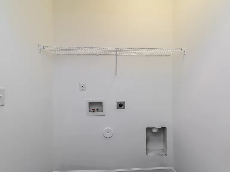 1020 N Oakwood St — Photo 14