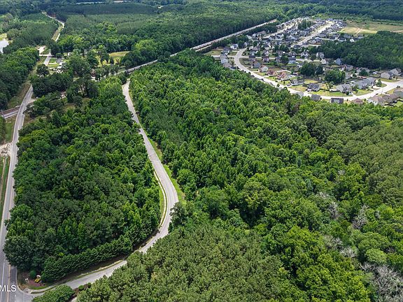 5th image of 1827 River Rd