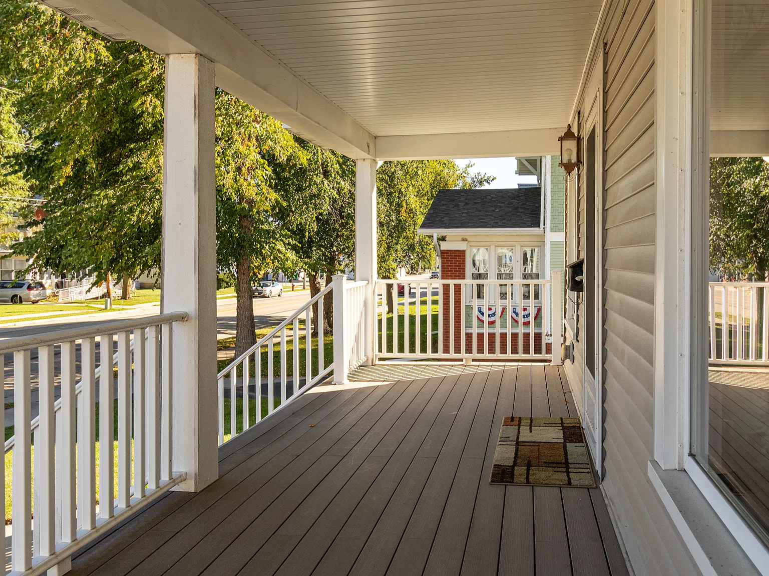 4 bed, 3000 sqft, $1,850 — Photo 2