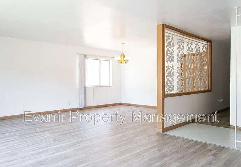 528 Heather Dr #1 — Photo 6