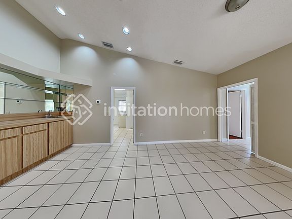 5th image of 10206 NW 6th St