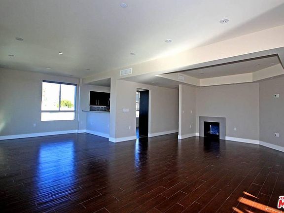 4th image of 1666 Greenfield Ave APT 301