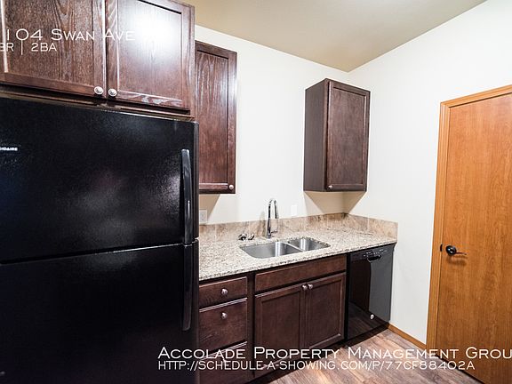 5th image of 3104 Swan Ave #2