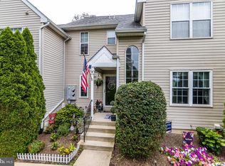 402 Derry Dr, Aston, PA 19014