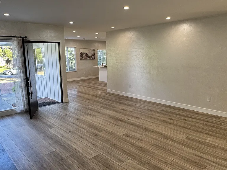1315 Sonora Ave — Photo 4