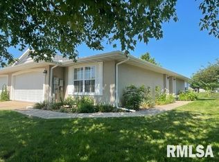 1053 Hawthorn Rdg, Macomb, IL 61455