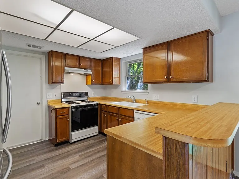 11809 Eubank Dr — Photo 8