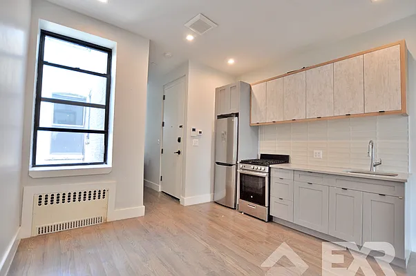 Rented by EXR | media 2