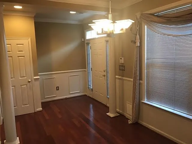 4 bed, 3.5 bath, 2760 sqft, $3,900 — Photo 3