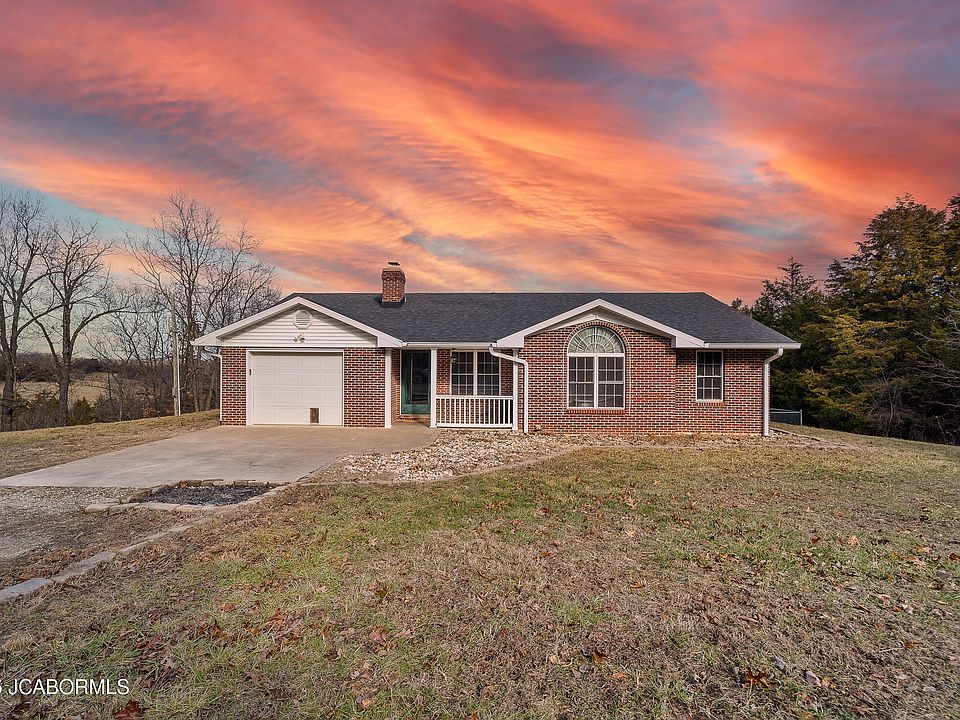 1st image of 610 Camden Dr
