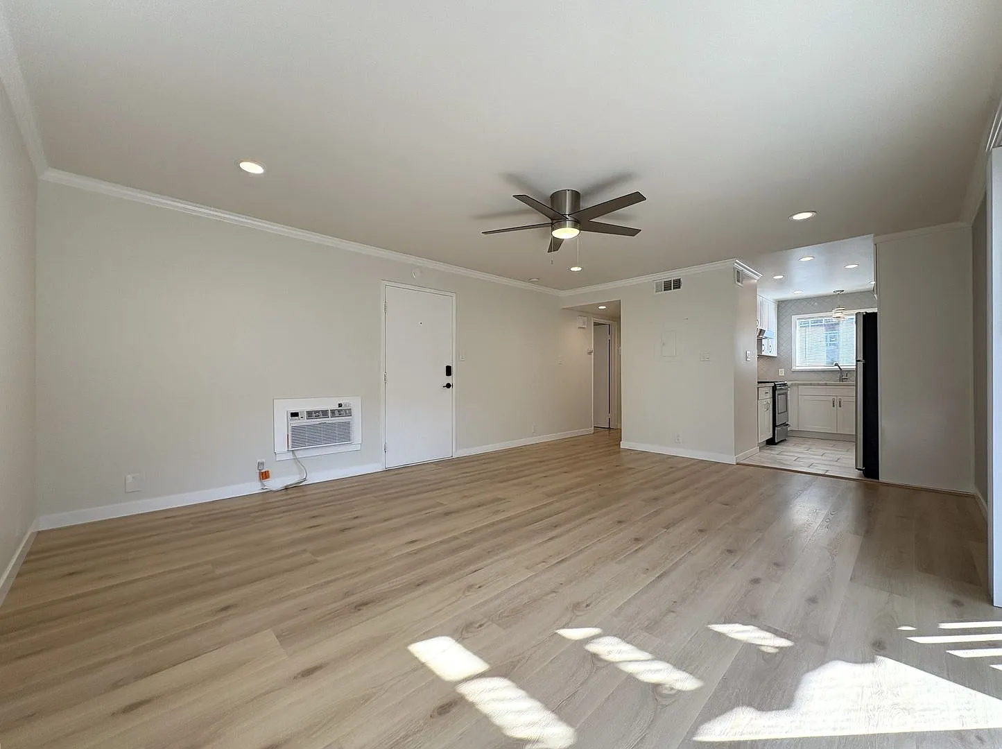 Charming 1-Bedroom Apartment Just Blocks from Downtown Palo Alto — Photo 2