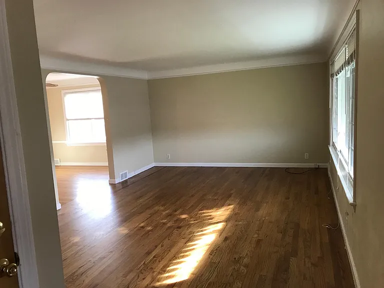 14523 Cedar Rd — Photo 3