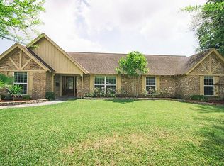 18515 Vinland Dr, Houston, TX 77058