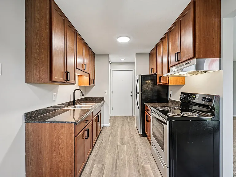 Whispering Pond Apartments — Photo 10