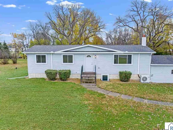 230 N Augusta Ct, Mankato, MN 56001