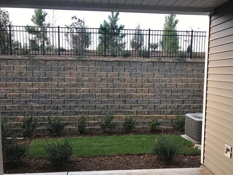 4226 Vallonia Dr — Photo 16