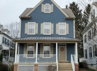 2 Woodbridge Dr, Doylestown, PA
