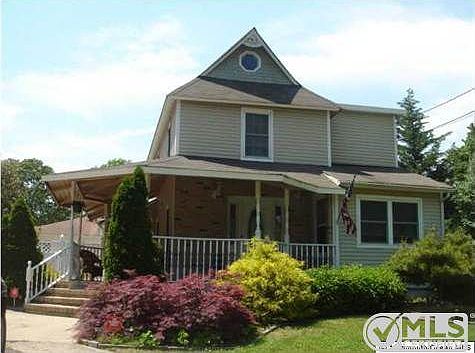 1st image of 574 Vaughn Ave