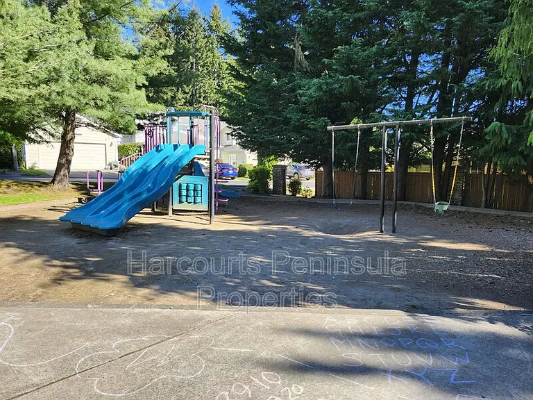 1598 Seasons Ln NW — Photo 24