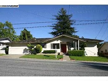 2691 Oakes Dr photo 1