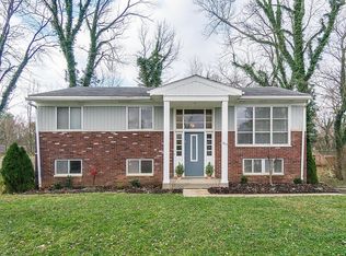 617 Cherokee Dr, New Albany, IN 47150