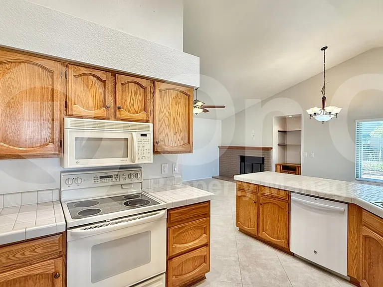 4206 E Tano St — Photo 19