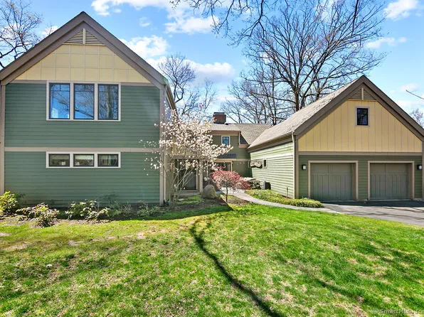 71 Waterside Lane, West Hartford, CT 06107