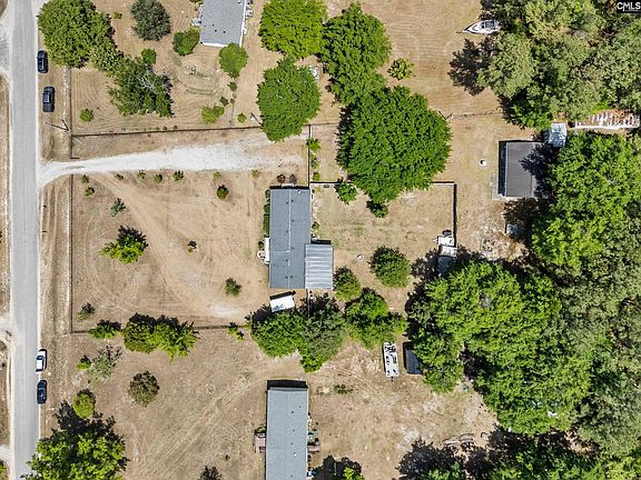 3rd image of 43 Upper Pond Rd