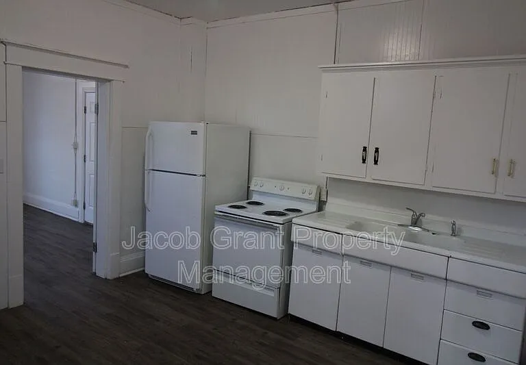 307 H St #1 — Photo 4