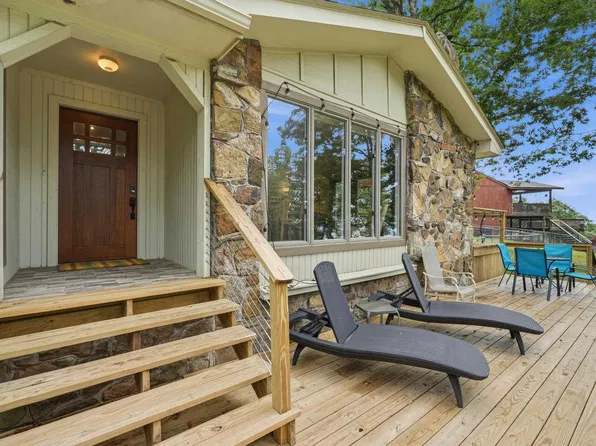 211 Chelsea Dr, Fairfield Bay, AR 72088