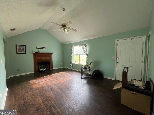 150 Doe Run Ct, Sharpsburg, GA 30277