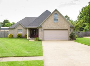 208 Wood Trail Cir, Marion, AR 72364