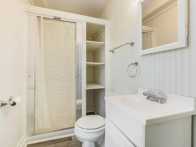 1302 Huestis Ave #2 — Photo 6